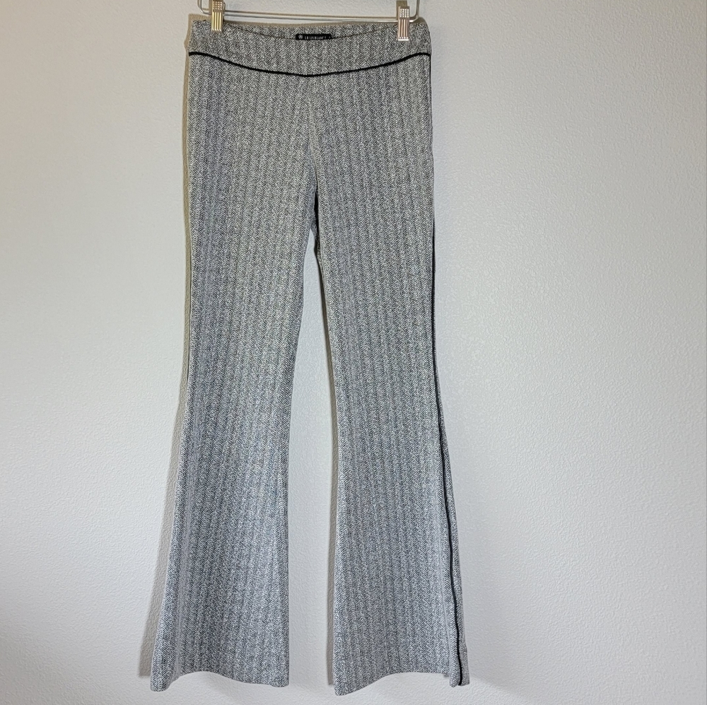 Le lis blanc flare knit pull on career pants